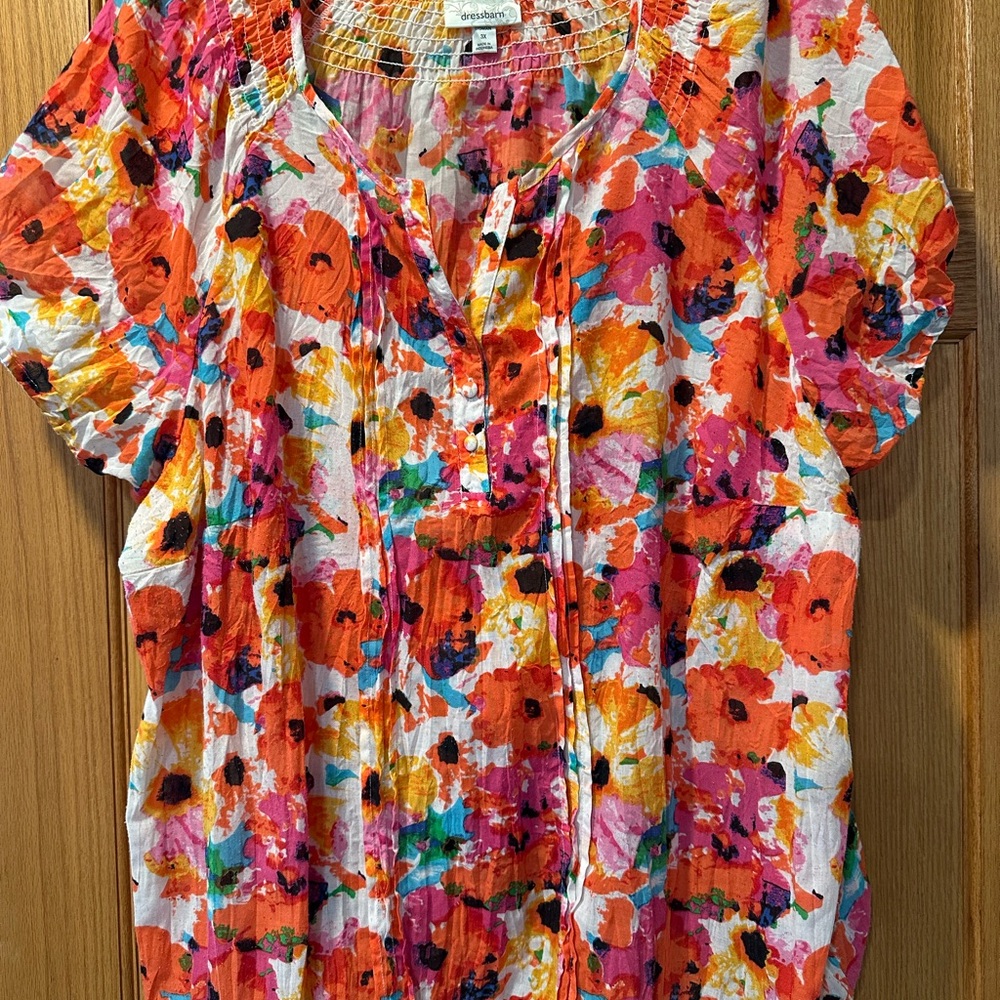Dressbarn Colorful lightweight Orange Red Short Sleeve Blouse
